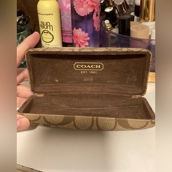 Coach sunglasses NWOT with hardcase - Picture 7 of 12